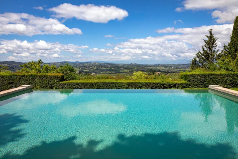 Villa di Tizzano, Luxury Holidays in Tuscany