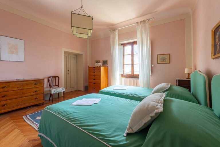 Room Verde - Villa di Tizzano Luxury Holidays in Tuscany